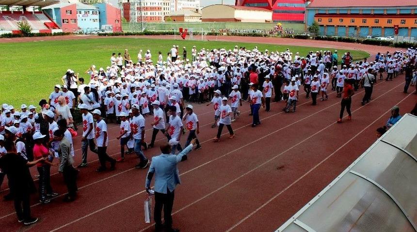 Vali Elban&rsquo;dan Sporculara 15 Temmmuz Hediyesi