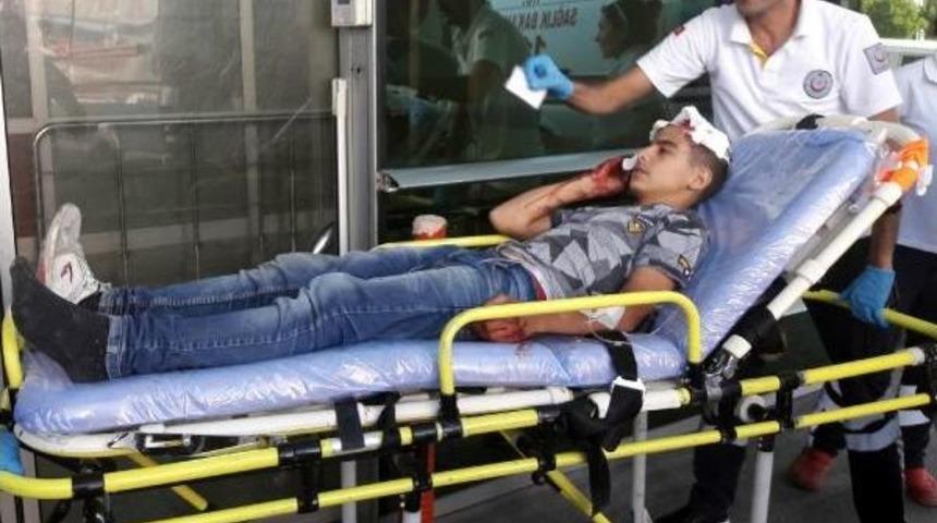 Bisikleti Ile Otomobile &Ccedil;arpan &Ccedil;ocuk Yaralandı