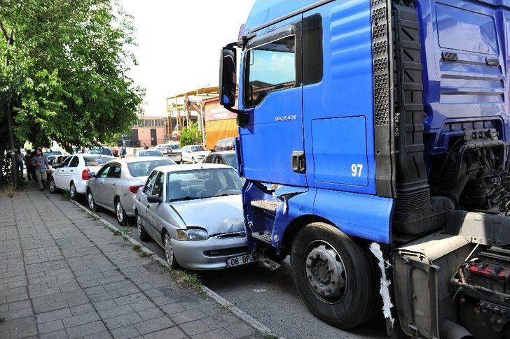 Başkent’te 18 Araç Birbirine Girdi G5