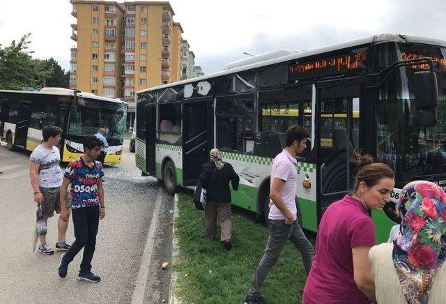 Bursa’da Yolcu Otobüsleri Çarpıştı: 4 Yaralı