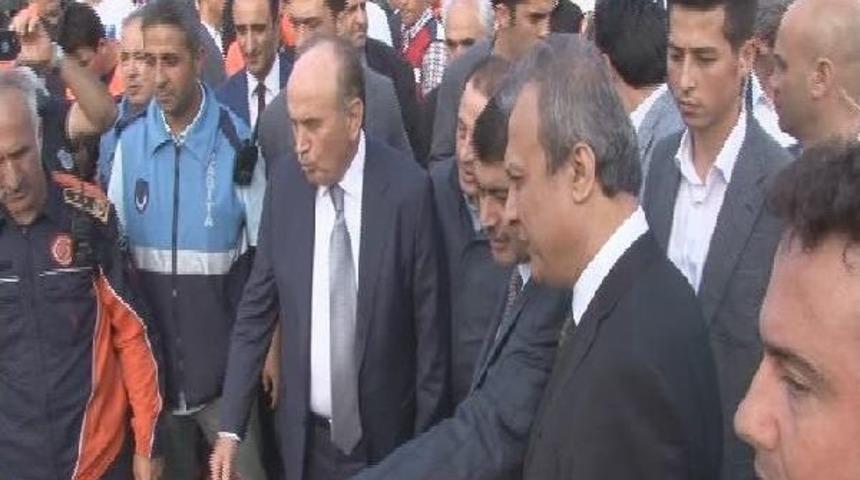 İstanbul Valisi Şahin Ve İbb Başkanı Topbaş G&uuml;m&uuml;şyaka'da Incelemelerde Bulundu