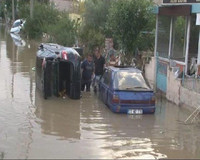 Silivri'de Sular Çekiliyor, Geriye Çamur Kalıyor