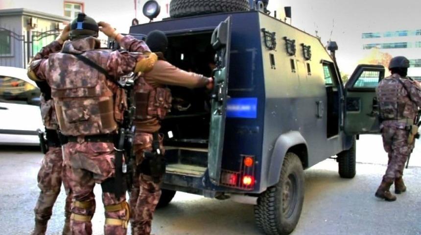 Erzurum&rsquo;da Pkk&rsquo;lı Ter&ouml;rist Yakalandı, Zorla Ka&ccedil;ırdığı Gen&ccedil; Kızda Kurtarıldı