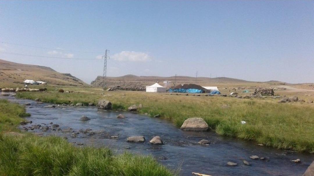 Ağrı&rsquo;da G&ouml;&ccedil;erlerin Zorlu Yayla Hayatı