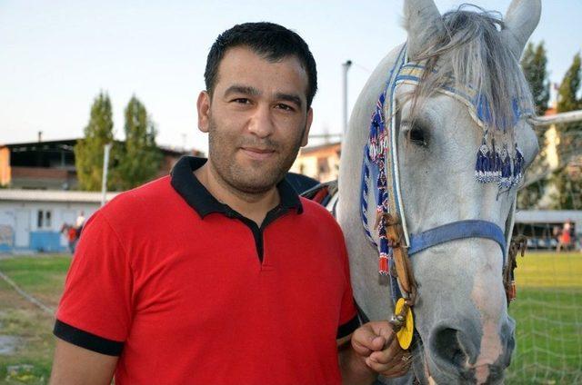 (&ouml;zel Haber) L&ouml;semi Hastası Pelin İ&ccedil;in Ata Bindiler 1