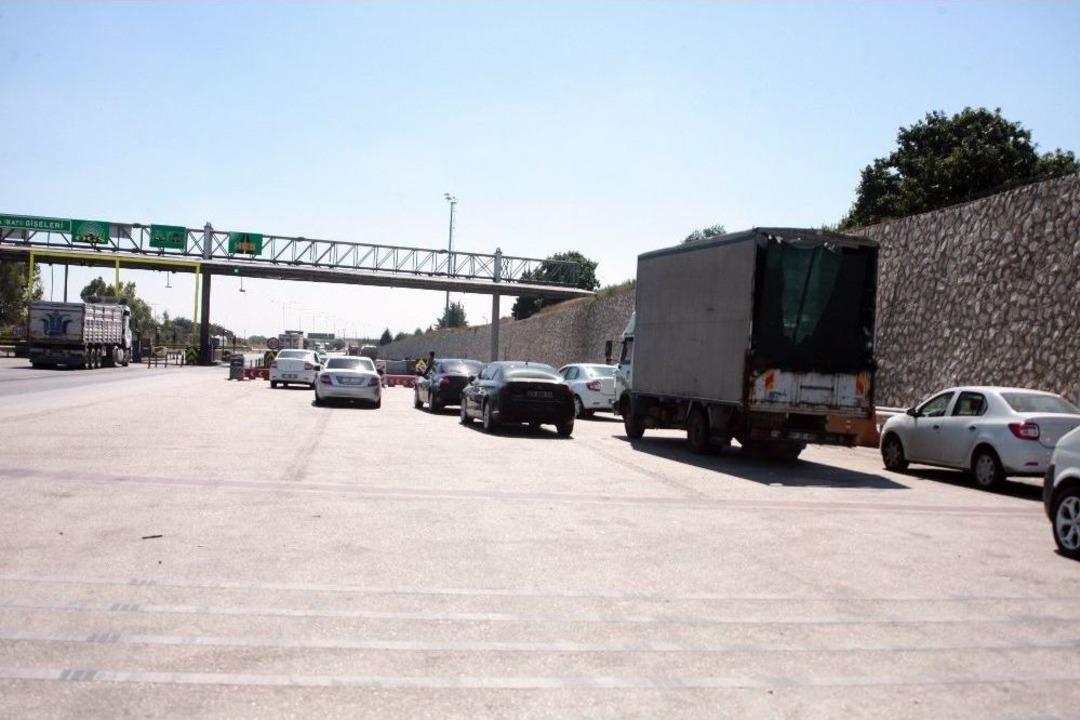 Vatandaşların &rsquo;ka&ccedil;ak Ge&ccedil;iş&rsquo; İsyanı