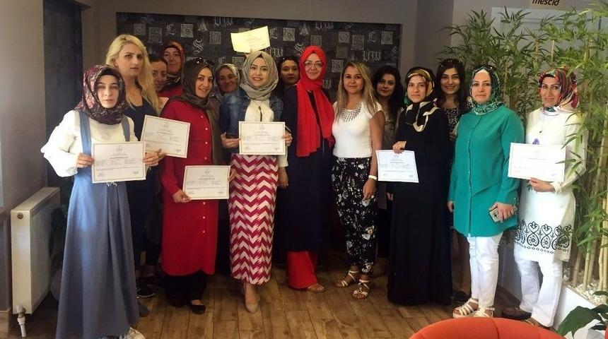 Pursaklarlı Kadınlar İşaret Dili Sertifikalarını Aldı