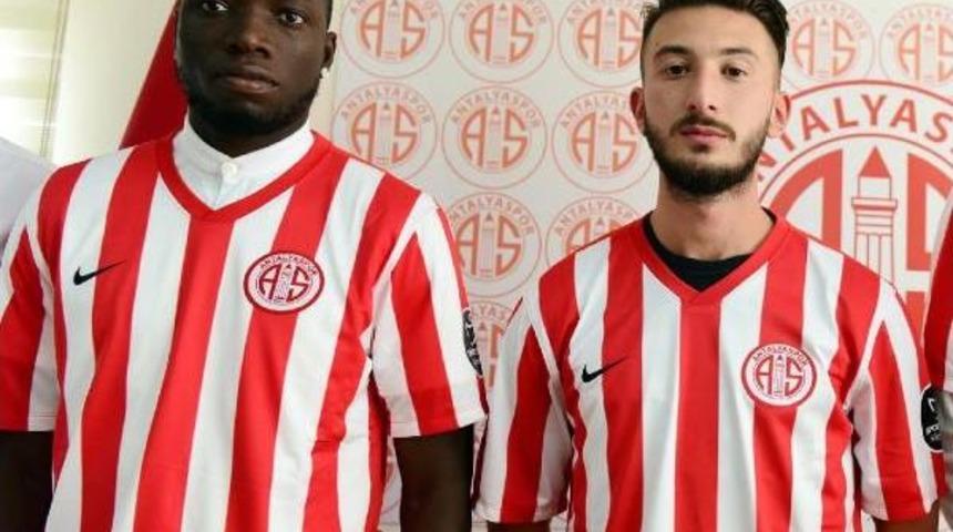 Antalyaspor'da Anıl Ve Rennie Ile Yollar Ayrıldı