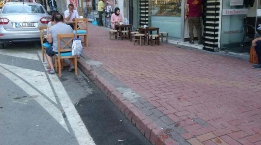 İzmit Zabıtasından Esnafa Kaldırım Uyarısı