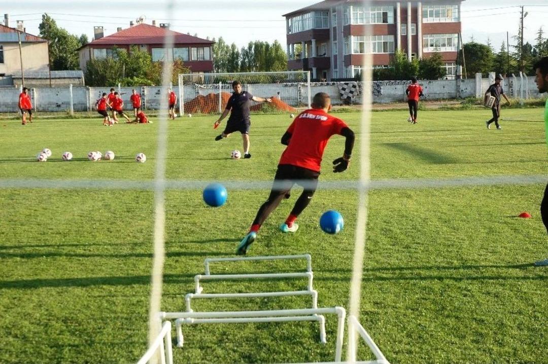 Van B&uuml;y&uuml;kşehir Belediyespor Şampiyonluk Yolunda