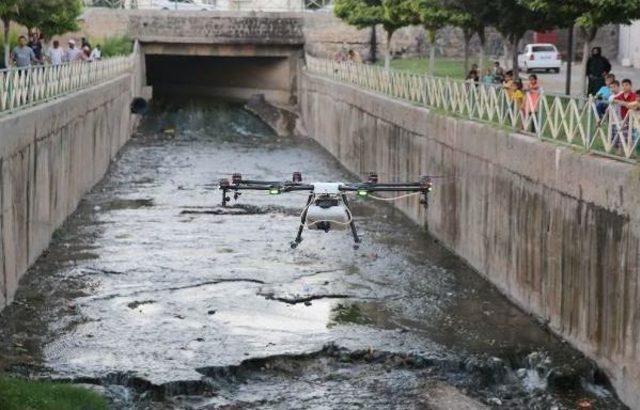 Şanlıurfa'da Drone Ile Haşere Ilaçlaması