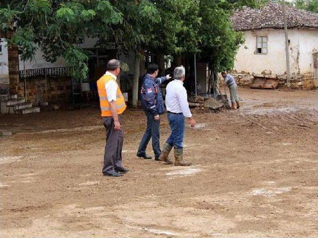 Afad İl Müdürü'nden Hasar Incelemesi