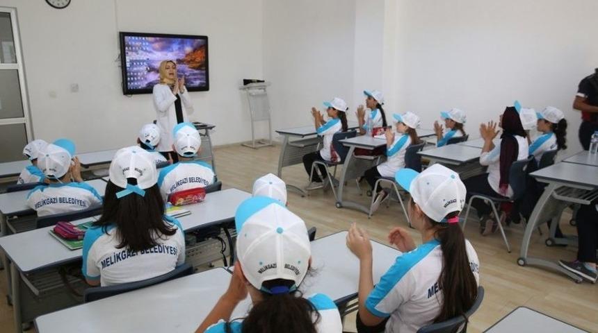 Melikgazi&rsquo;nin &lsquo;işaret Dili Kursu&rsquo; 116 Kursiyerle Başladı