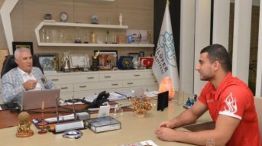 D&uuml;nya Şampiyonu Akkaya Nil&uuml;fer&rsquo;in Gururu Oldu