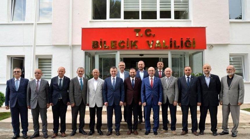 Siyasi Parti İl Başkanlarından Vali B&uuml;y&uuml;kakın&rsquo;a Ortak Ziyaret