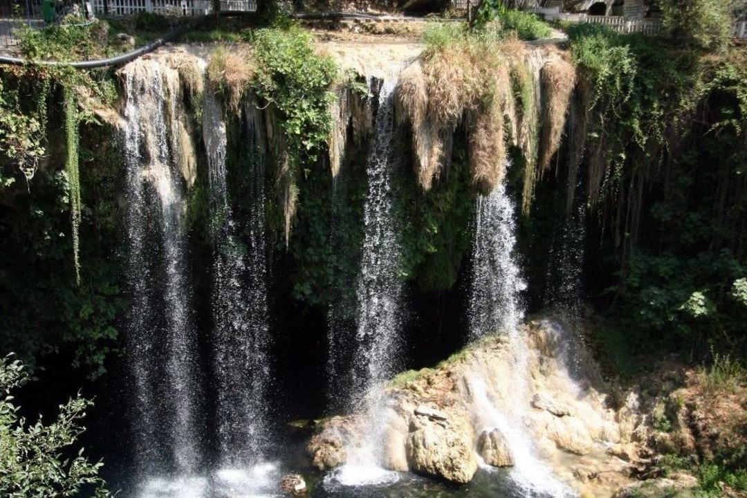 Kuruyan D&uuml;den Şelalesi Suya Kavuştu