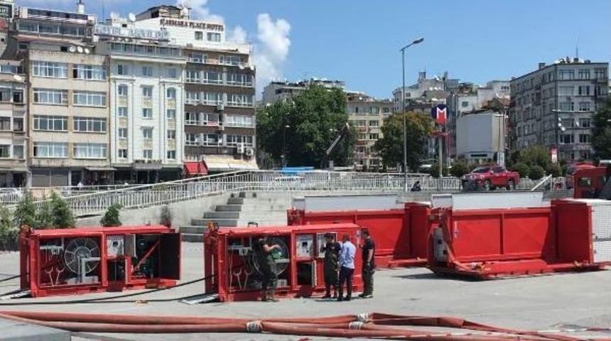 Yenikapı Metroda İtfaiyenin &Ccedil;alışmaları Devam Ediyor
