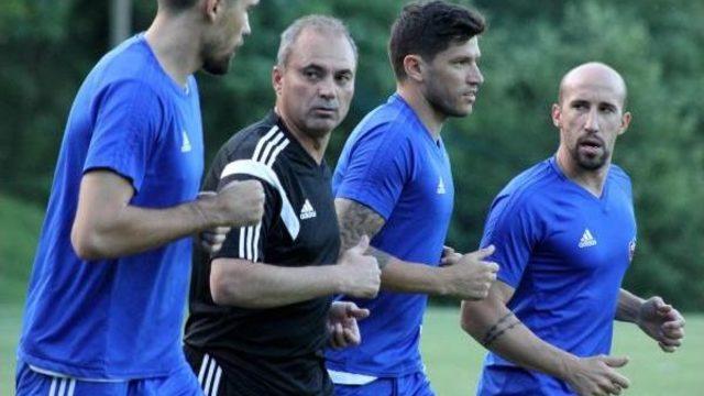 Kardemir Karabükspor'un Slovenya Kampı Başladı
