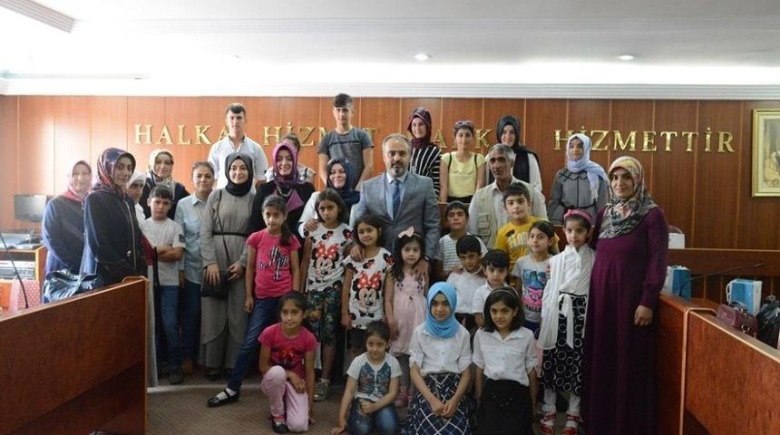 İneg&ouml;l Belediyesi Yetim &Ccedil;ocukları Ve Ailelerini Misafir Etti