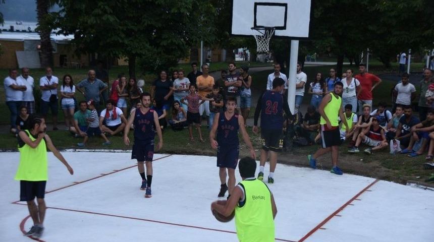 Berkay Akbaş Sokak Basketbol Turnuvası