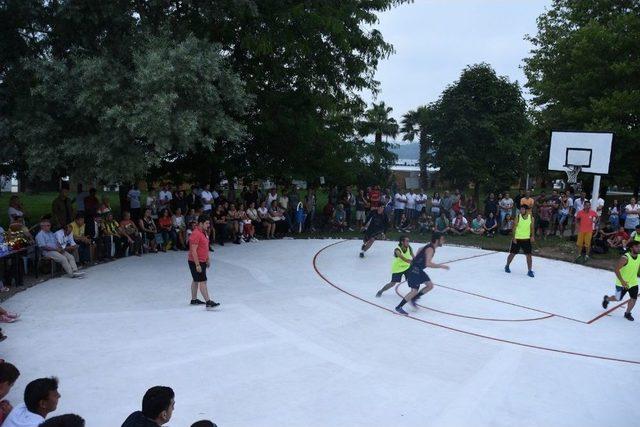 Berkay Akbaş Sokak Basketbol Turnuvası