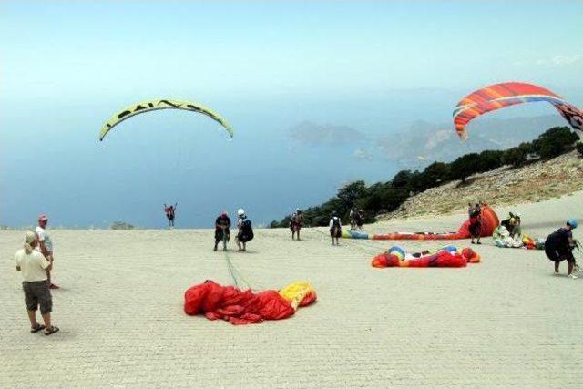 Babadağ dan Yama&ccedil; Paraş&uuml;t&uuml;yle Atlayış Sayısı D&uuml;şt&uuml; 2