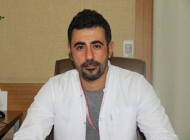 130&rsquo;ar Kiloluk &Ccedil;ift, Fazla Kilolarından T&uuml;p Mide Ameliyatı İle Kurtuluyor 3