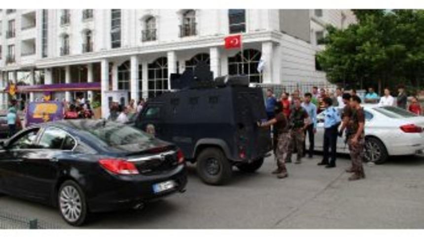 Erzurum&rsquo;da 1&rsquo;i Polis 4 Kişinin Yaralandığı Olayın Ardından 2 Kişi Daha Tabancayla Vuruldu