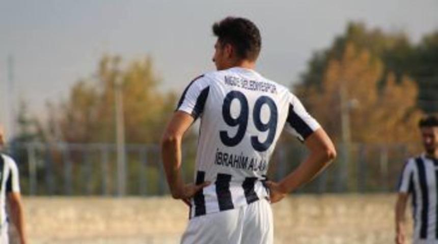 Niğde Belediyespor &lsquo;gol Kralı&rsquo; İle Yollarını Ayırdı