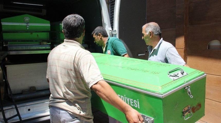 17 Yaşındaki Gencin Boğazını Kesip Tarlaya Attılar