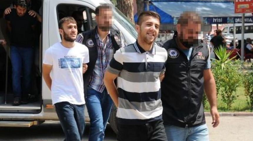 Kuruluş Bildirisini Okuyan 4 &Ouml;rg&uuml;t &Uuml;yesi Ses Analizi Ile Belirlendi