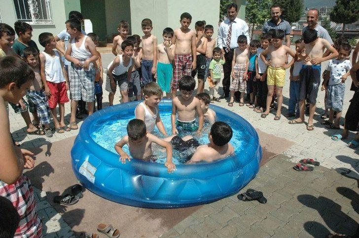 (özel Haber) Kur’an Kursunda Yüzme Keyfi G3