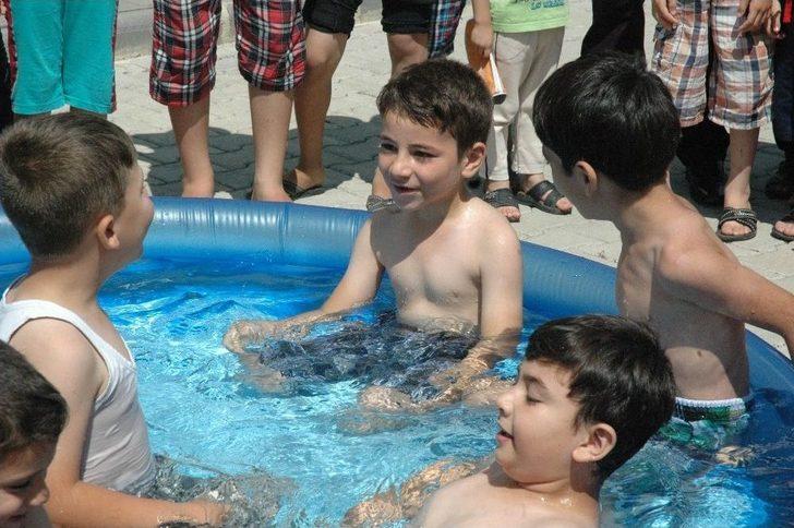 (özel Haber) Kur’an Kursunda Yüzme Keyfi G4