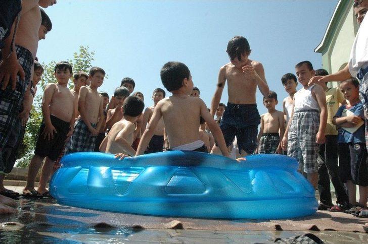 (özel Haber) Kur’an Kursunda Yüzme Keyfi G5