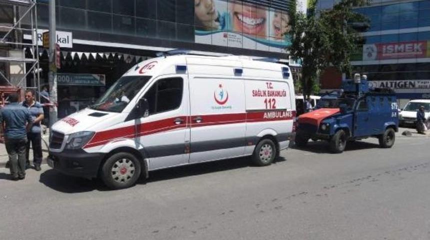 İş&ccedil;iler Asans&ouml;r Boşluğuna D&uuml;şt&uuml;; 1 &Ouml;l&uuml; 1 Ağır Yaralı