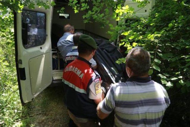 Ormanda Yakılmış Erkek Cesedi Bulundu