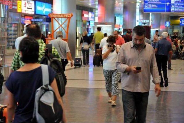 Fotoğraflar//atatürk Havalimanı'nda Kokunun Nedeni Belli Oldu