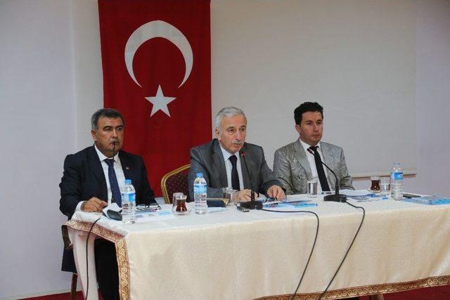 Vali Kam&ccedil;ı Sarız&rsquo;da Muhtarlarla Buluştu 3