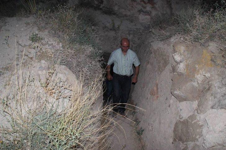 (özel Haber) Yaşlı Kadını Altınları İçin Öldürüp 30 Metrelik Define Kuyusuna Gömdüler G1