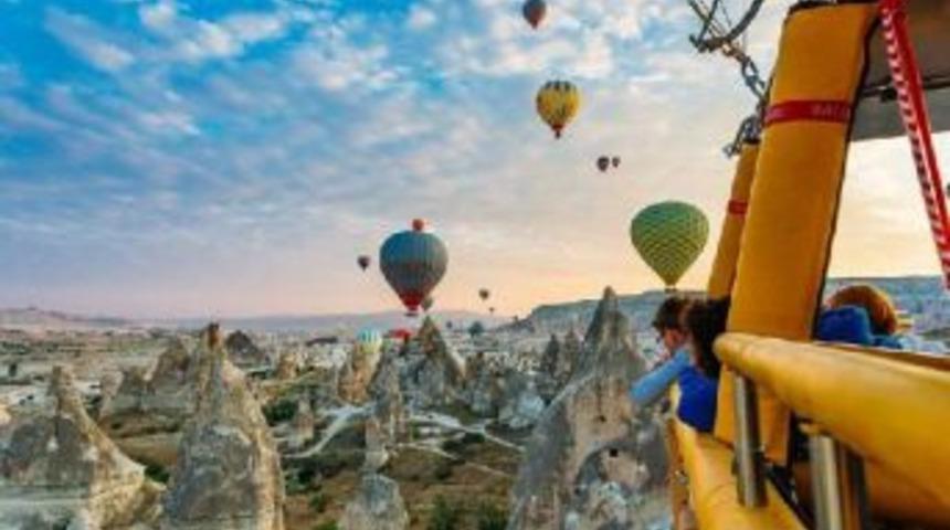 Kapadokya'da 6 Ayda 140 Bin Turist Balonla U&ccedil;tu