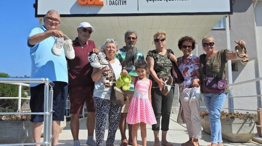 Sokak Aydınlatmaları Yanmıyordu, &Ccedil;ıplak Ayakla Protesto Ettiler