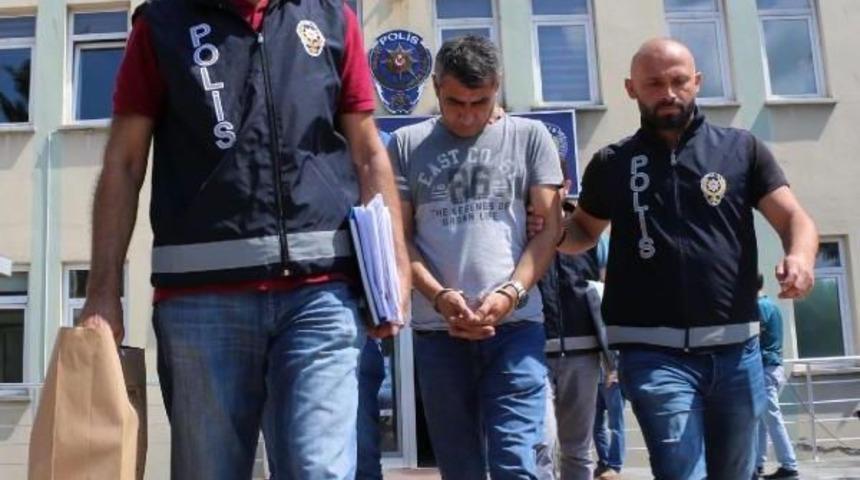 Boşanma Davası A&ccedil;an Eşinin Aracına Oyuncak Bomba Yerleştiren Koca Adliyede