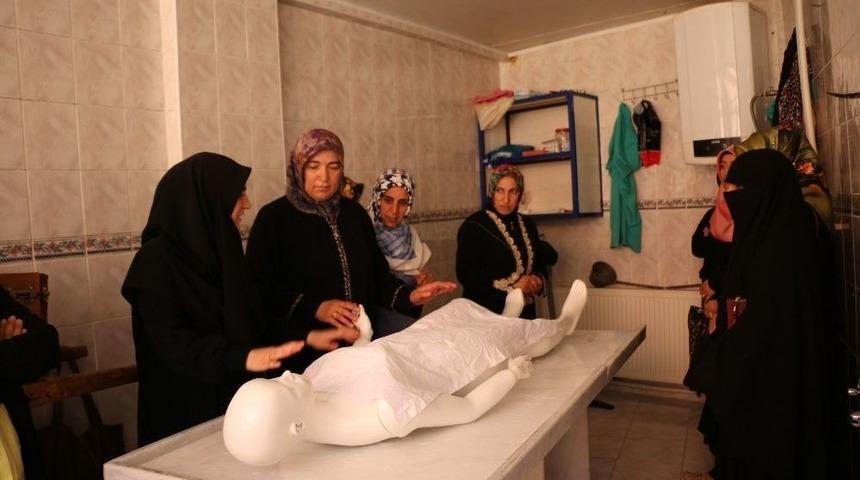 Bitlis’te İlk Kez Kadınlara Yönelik Gassal Kursu Açıldı