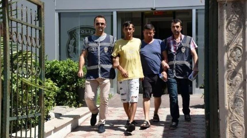 Kuşadası Tatili I&ccedil;in Soygun Filmi Izleyip Market Soydular