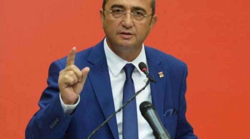Chp'li Tezcan: Bakanlarla Ilgili Gidene G&uuml;le G&uuml;le&nbsp;Gelene Hoş Geldin Asıl Değişmesi Gereken Sarayın &nbsp;Kendisi (Geniş Haber)&nbsp;