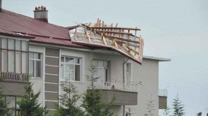 R&uuml;zgar &Ccedil;atı U&ccedil;urdu, Baca Yıktı