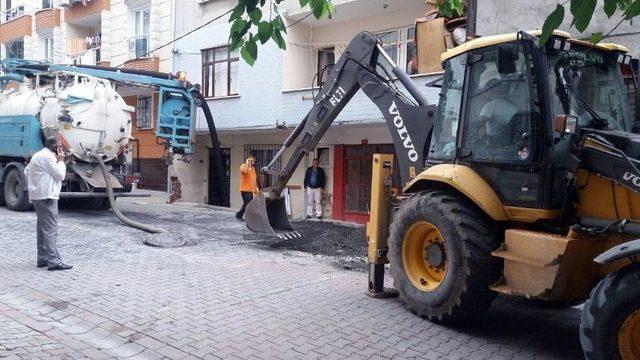 Esenyurt Belediyesi Ekipleri, Şiddetli Yağışlara Karşı Seferber Oldu