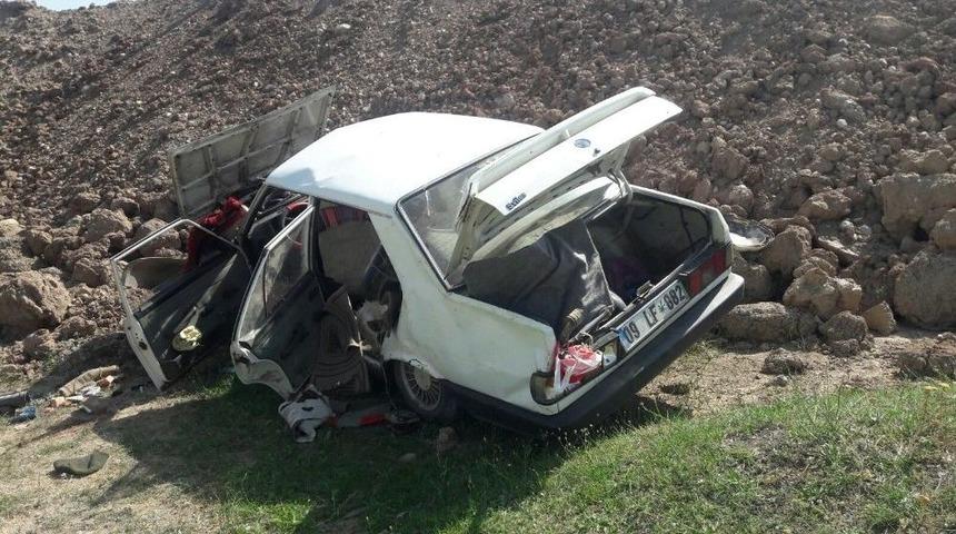 Hurdaya D&ouml;nen Otomobilden 5 Kişi Sağ &Ccedil;ıktı