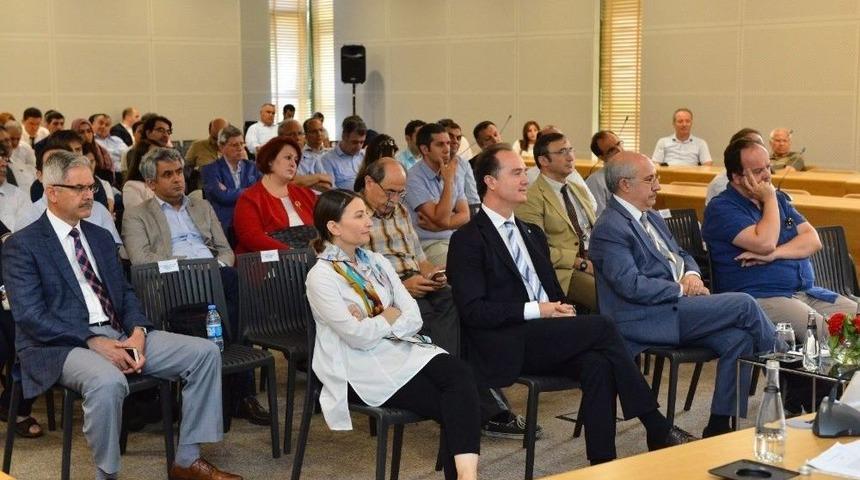 İt&uuml;&rsquo;de &rsquo;15 Temmuz Demokrasi Ve Milli Birlik G&uuml;n&uuml;&rsquo; Paneli D&uuml;zenlendi