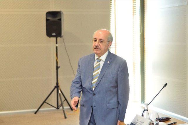 İt&uuml;&rsquo;de &rsquo;15 Temmuz Demokrasi Ve Milli Birlik G&uuml;n&uuml;&rsquo; Paneli D&uuml;zenlendi 1